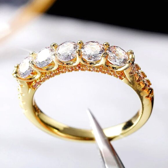 💍14K GOLD PRONG ROUND CUT MOISSANITE 5 STONE ENGAGEMENT RING, K750 - Picture 1 of 9